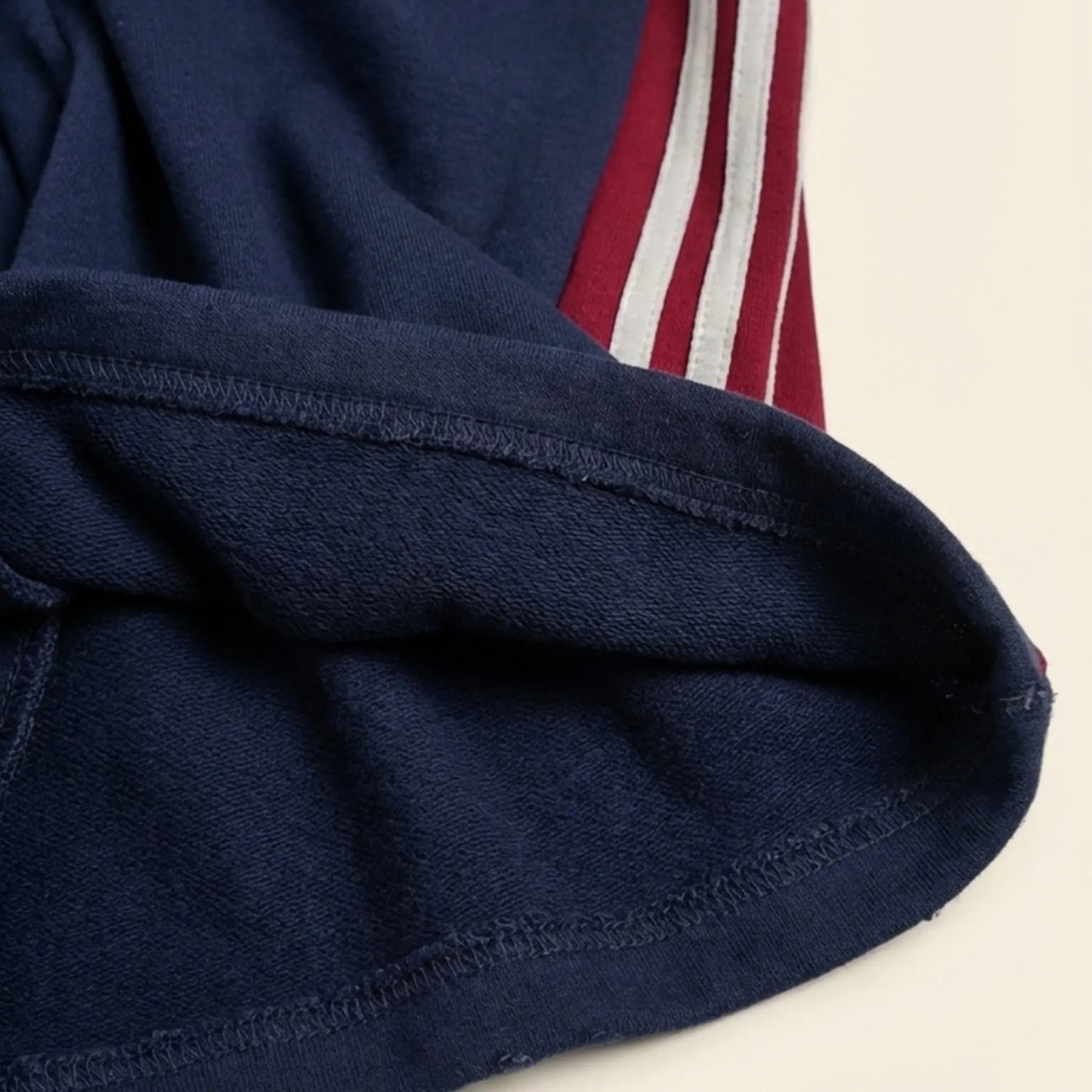 ST-K7 RetroStripe Alt (4–9) – Mavi/Kırmızı/Beyaz